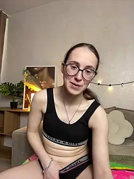 MartiniiSelenna Chat XXX live