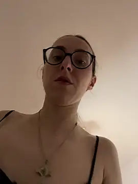 MartiniiSelenna Adlı Modelin Canlı XXX Sohbeti
