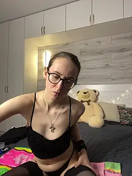 Show modela MartiniiSelenna na web-kameri