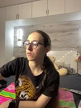 Czat XXX na żywo – MartiniiSelenna