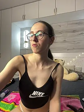 MartiniiSelenna's Live Chat Room