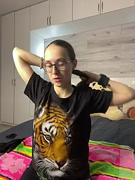 Chat XXX ao vivo de MartiniiSelenna