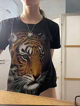 MartiniiSelenna's Live XXX Chat