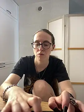 Chatroom XXX en direct de MartiniiSelenna