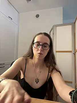 MartiniiSelenna's Live XXX Chat
