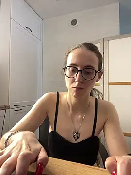 Chat +18 de MartiniiSelenna ao vivo