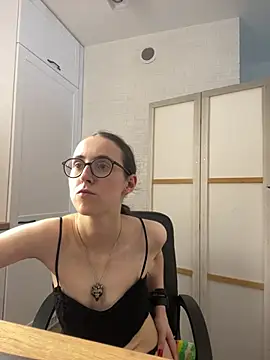 Czat XXX na żywo – MartiniiSelenna