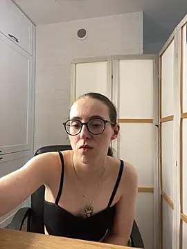 MartiniiSelenna's Live XXX Chat