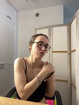 MartiniiSelenna Adlı Modelin Canlı XXX Sohbeti