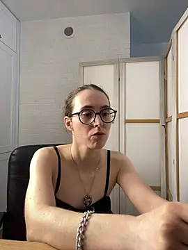 Chatroom XXX en direct de MartiniiSelenna