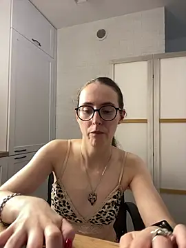 MartiniiSelenna Adlı Modelin Canlı XXX Sohbeti