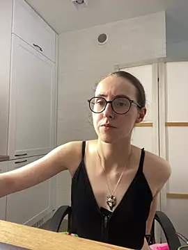 MartiniiSelenna's Live XXX Chat