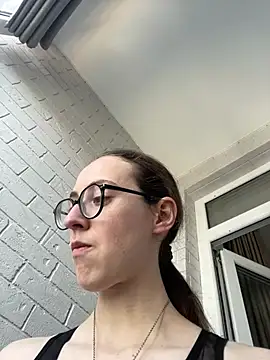 Sala de chat en directo de MartiniiSelenna