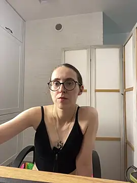 MartiniiSelenna's Live XXX Chat