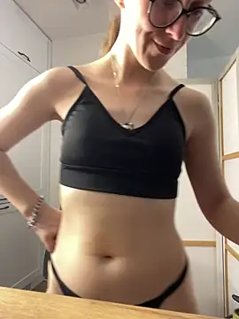 Chat +18 de MartiniiSelenna ao vivo