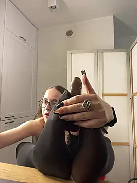 MartiniiSelenna Live XXX-Chat