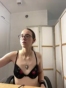 Show modela MartiniiSelenna na web-kameri