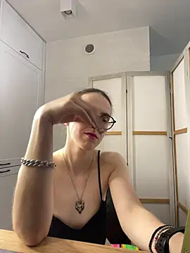 MartiniiSelenna Adlı Modelin Canlı XXX Sohbeti