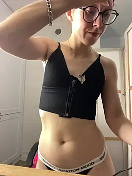 MartiniiSelenna Webcam show