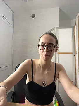 XXX chat uživo modela MartiniiSelenna