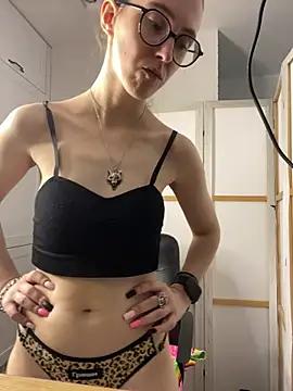 MartiniiSelenna – Naživo XXX chat
