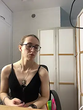 MartiniiSelenna's Live XXX Chat