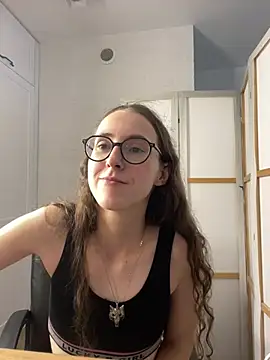 Chatroom XXX en direct de MartiniiSelenna