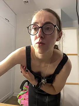 Онлайн чат XXX MartiniiSelenna