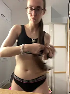 MartiniiSelenna Chat XXX live