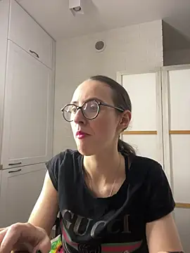 MartiniiSelenna Chat XXX live