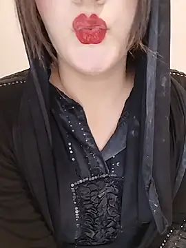 Rawya-34 Show in webcam