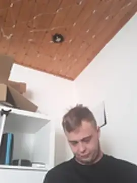 Pokazy przed kamerką – 112boy