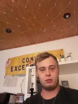 Pokazy przed kamerką – 112boy