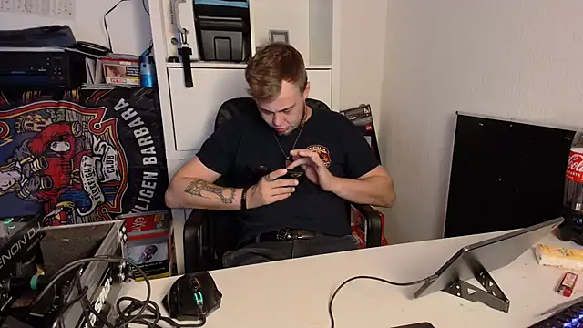 112boy Show in webcam