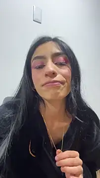 Živá chatovací místnost Lucyjoi