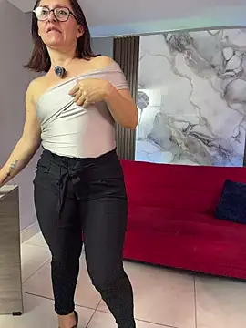 Yelena03 – Live XXX-chat