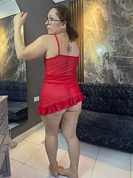 חדר צ'אט בשידור חי של Yelena03