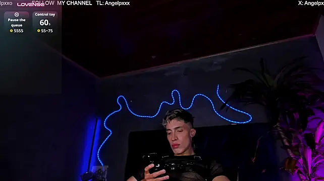 Angel_xlhotxxx Show in webcam