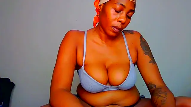 TALLnBEAUTY – Naživo XXX chat