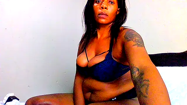 TALLnBEAUTY Adlı Modelin Canlı XXX Sohbeti