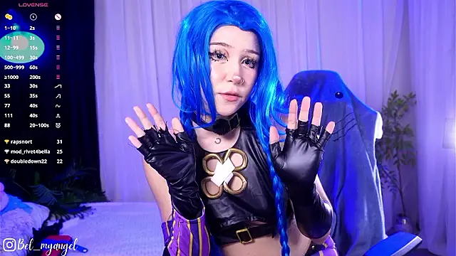 Bella-Franco: вебкам-шоу