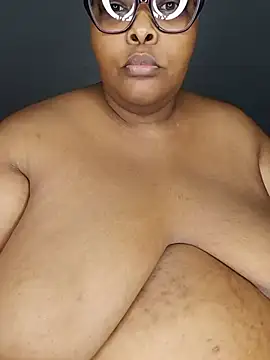 fatafricanqueen's Webcam Show