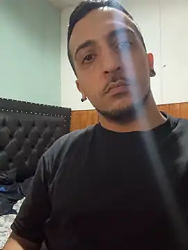 Mat33152's Webcam Show