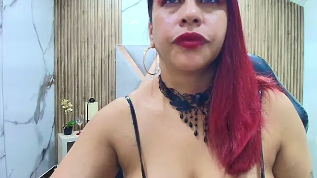 Anabella_Thompson Adlı Modelin Canlı XXX Sohbeti