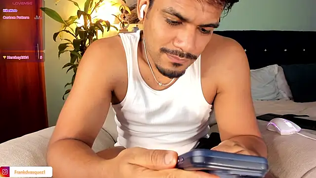 Neganhot_ – webcam-show