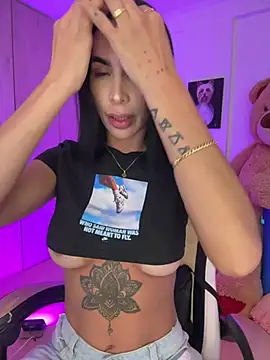 mckenzieklein Adlı Modelin Canlı XXX Sohbeti