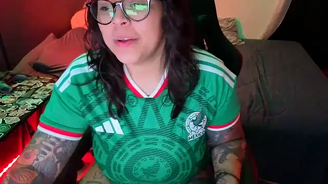 miacanela_xo's Webcam Show