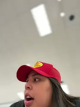 miacanela_xo Adlı Modelin Web Kamerası Şovu