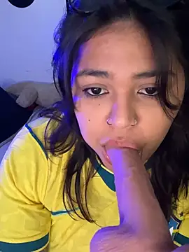 Онлайн чат XXX miacanela_xo
