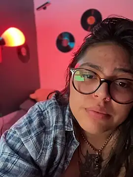 miacanela_xo Show in webcam